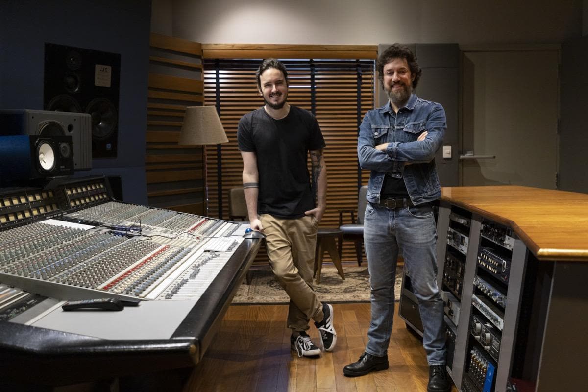 Rique Azevedo and João Milliet (owners of Cada Instante)